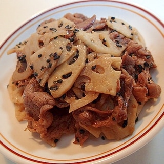 プルコギのたれで　牛肉と蓮根のごまごま炒め♬